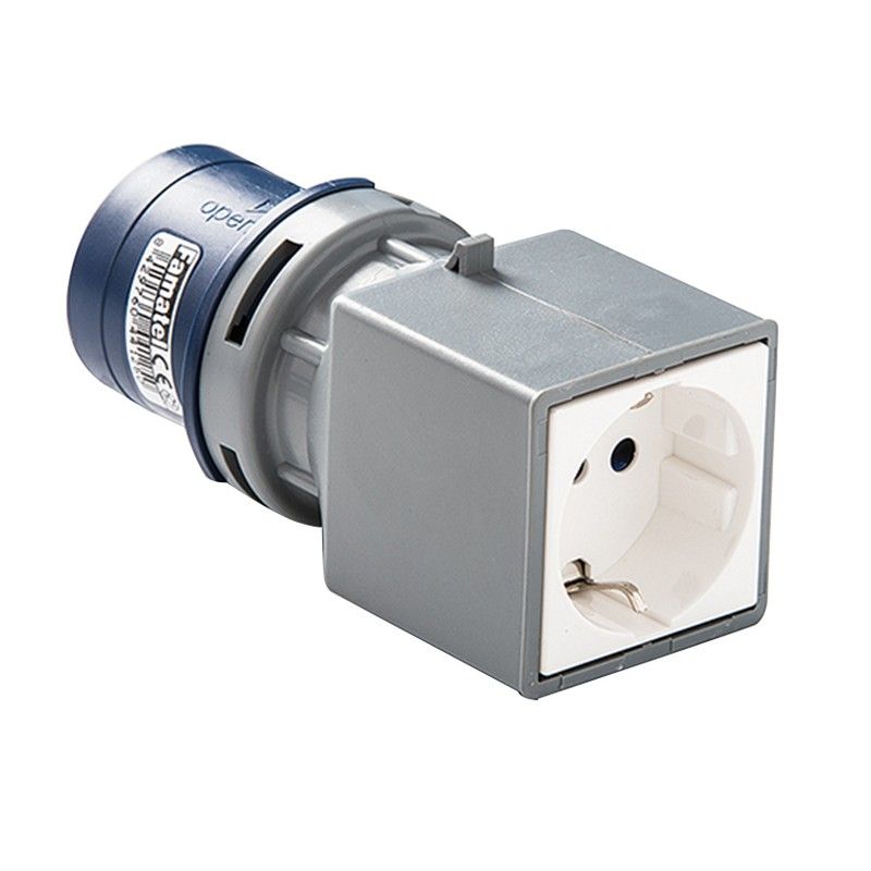 Adaptador Clavija 2P+T Base 2P+Ttl 9000R13910 Famatel