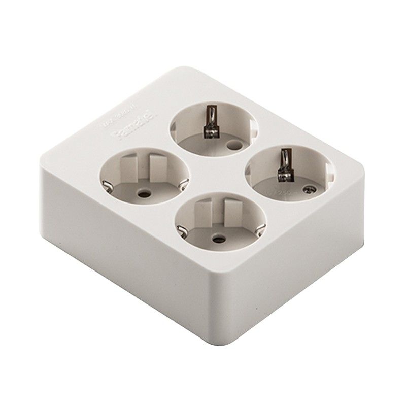 Base Multiple 4 Tomas Tt Cuadrada 9000R2504 Famatel